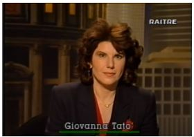 Giovanna Tatò giornalista durante la Rassegna Stampa Internazionale nel TG della notte su RAI TRE